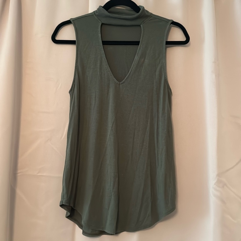 Express Green Sleeveless Top Women’s Size Medium